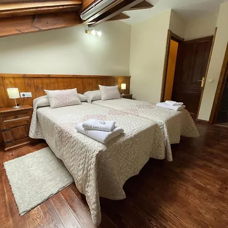 Nasares 2 Ferienhaus San Juan de Parres